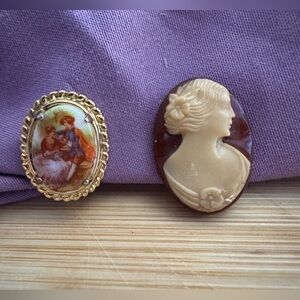 Vintage Cameo pieces Gold and Cream colors- misc items